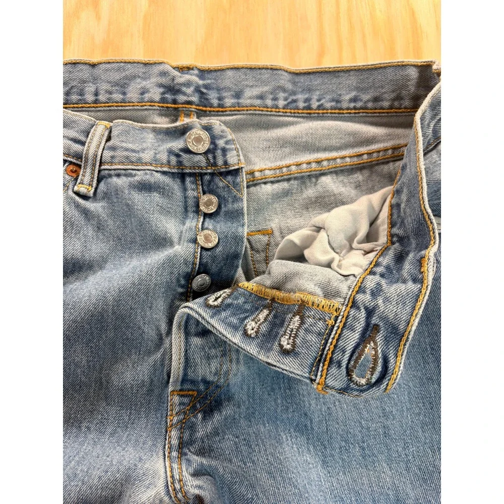 Levis 501 Original Fit Jeans Mens 34x30 Blue Medium Wash Straight Leg Button Fly